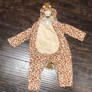 Adorable giraffe costume